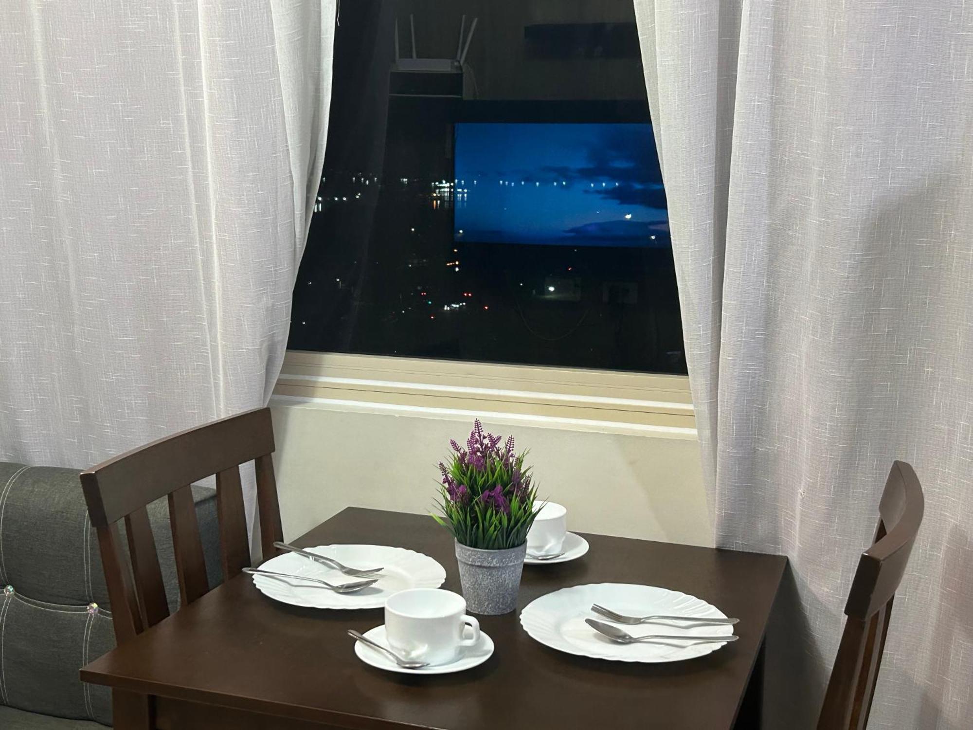 2Br Coast Residences Manila Exteriör bild