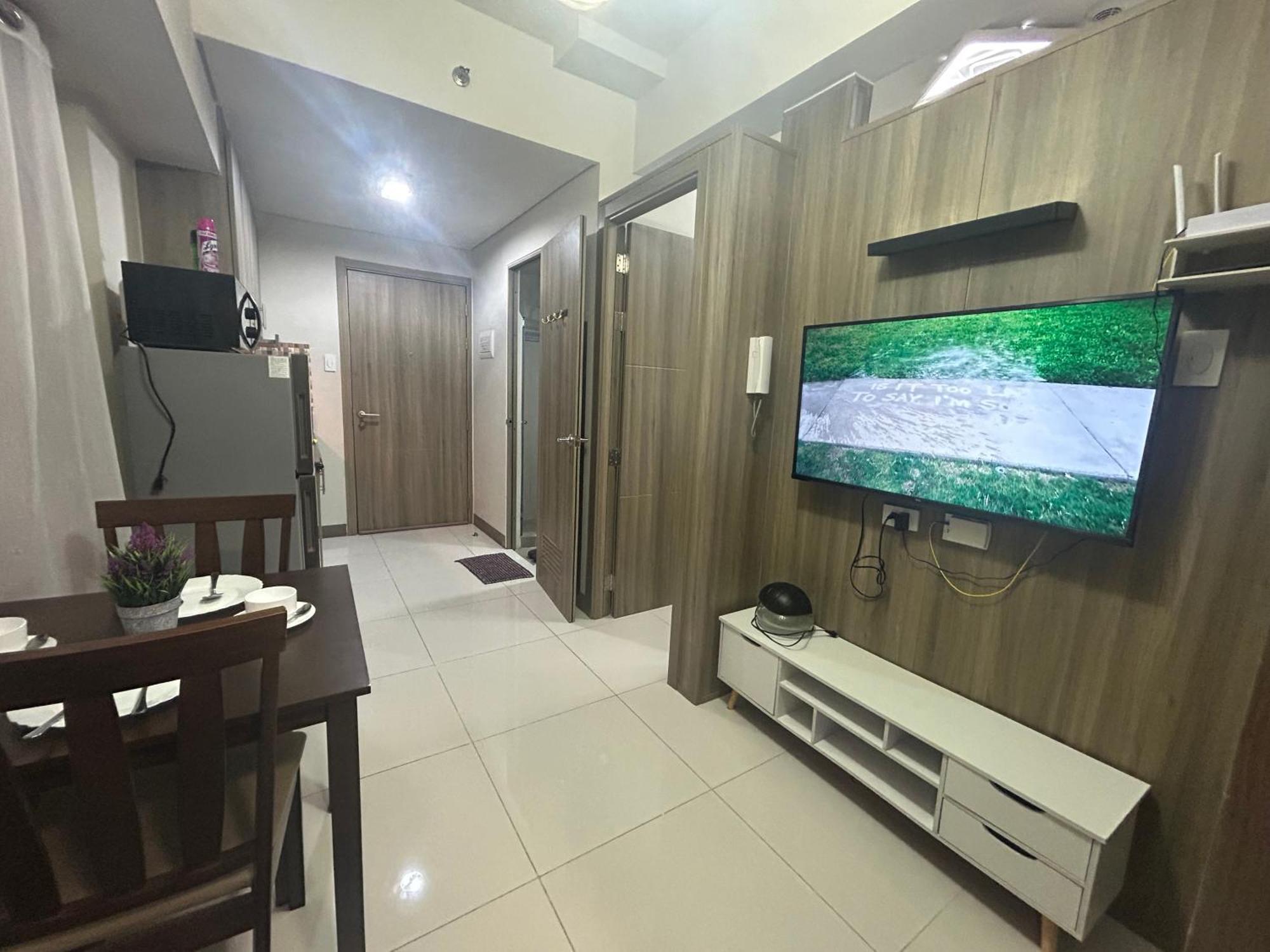 2Br Coast Residences Manila Exteriör bild